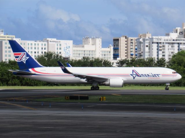 BOEING 767-300 (N349CM)