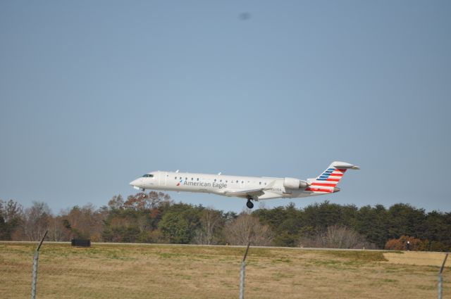 Canadair Regional Jet CRJ-200 (N527EA)