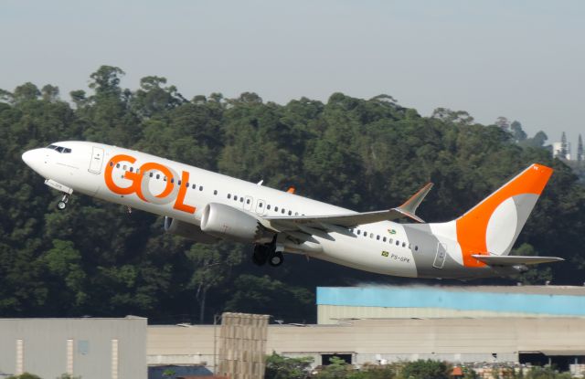 Boeing 737-800 (PS-GPK)