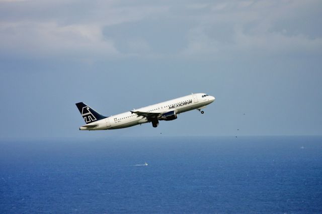 Airbus A320 (XA-MXL)