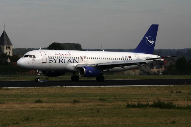 Airbus A320 (YK-AKD) - 18/09/2004 