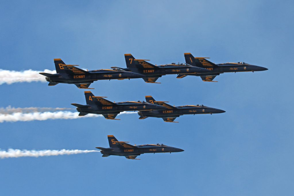 McDonnell Douglas FA-18 Hornet (16-3485) - The US Navy Blue Angels, led by Commander Ryan Bernacchi in the #1 jet, 163485, cn 717/C044, break during Friday afternoon practice before the 2016 Cleveland National Air Show on 2 Sept 2016. The #7 jet, 163464, cn 685/D010, is also in this formation.