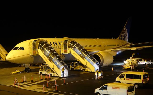 Boeing 787-8 — - United 787-8 At Faa'a Intl, Papeete, heading back to SFO.