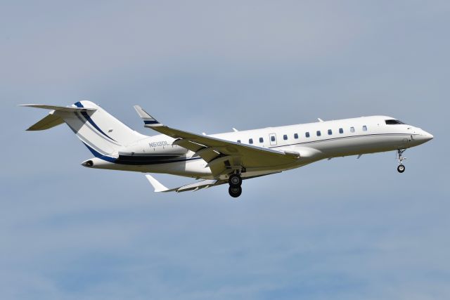 Bombardier Global Express (N513DL) - 5-R 08-14-21