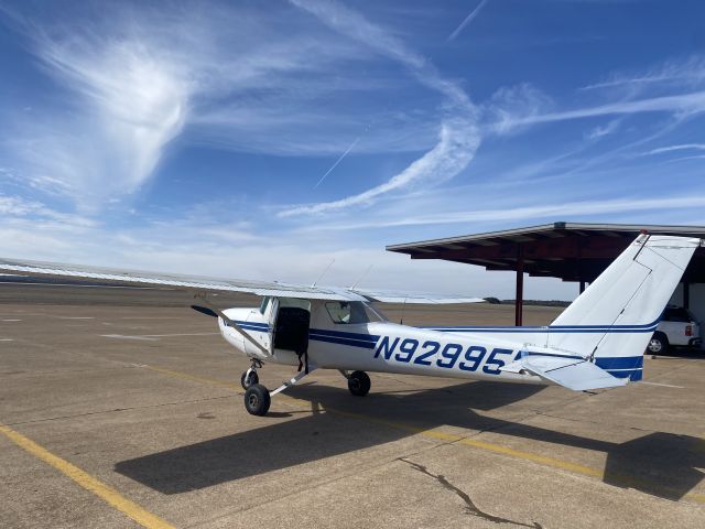 Cessna 152 (N92995) - 995 in brown wood Texas 