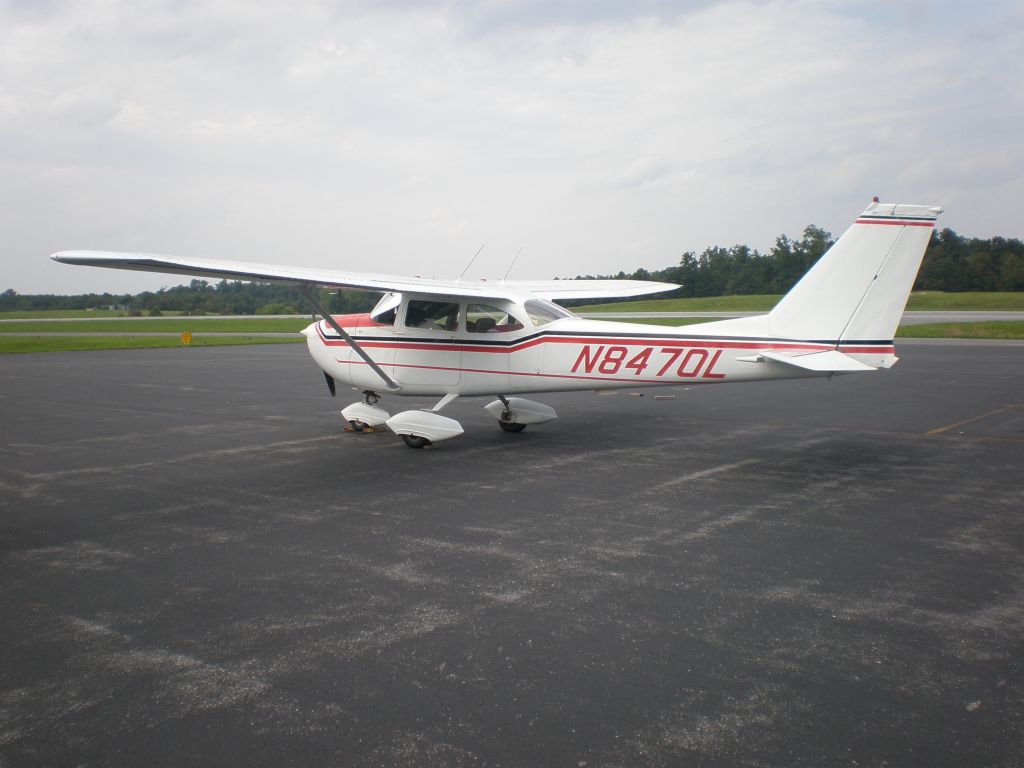 Cessna Skyhawk (N8470L)