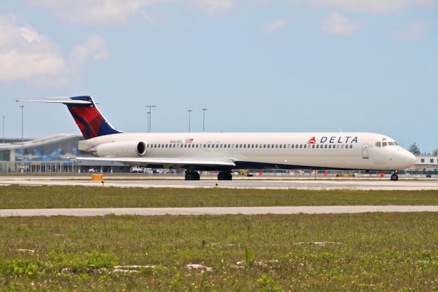 McDonnell Douglas MD-88 (N961DL) - Delta Air Lines