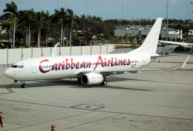 Boeing 737-800 (9Y-JMD)