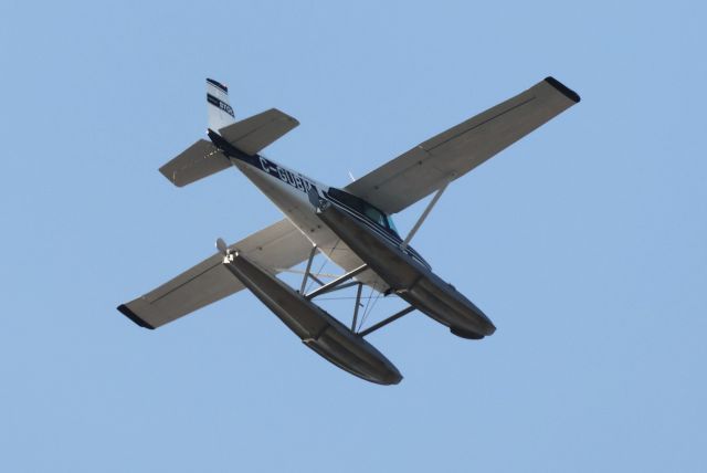 Cessna Skywagon (C-GUBM) - C-GUBM Cessna Skylane 185-F Survolant la ville de Lavaltrie QC. 22-09-2023 à 15:55