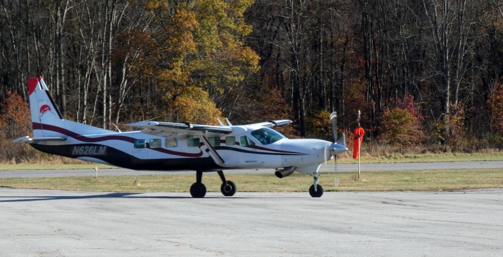 Cessna Caravan (N626LM) - Taxiing to parking is this Skydive Sussex 1998 Cessna 208B Grand Caravan in the Autumn of 2024.