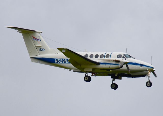 Beechcraft Super King Air 200 (N529NA) - At Shreveport Regional. A There are a couple of NASA aircraft at KSHV coming and going. Back and forth.