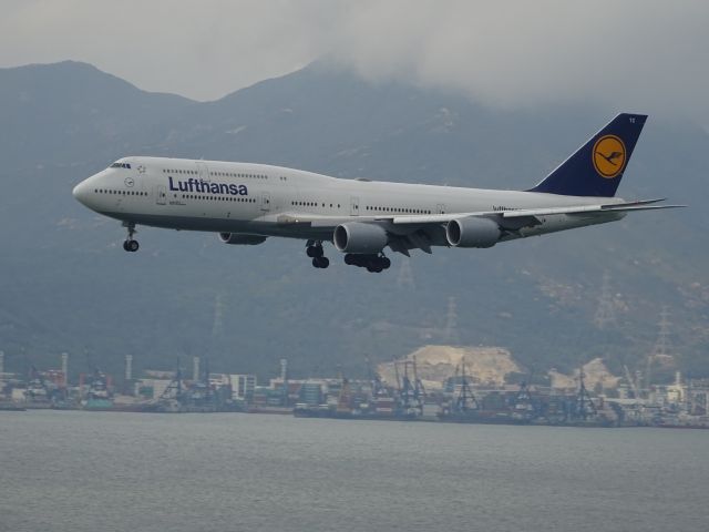 BOEING 747-8 (D-ABYG)