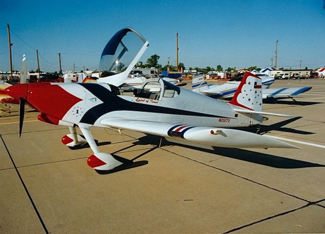 Experimental 100kts-200kts (N202TX) - Texas built home built in USAF Thunderbirds marking with Texas flag on the tail. Aircraft at a Copper State Fly In.