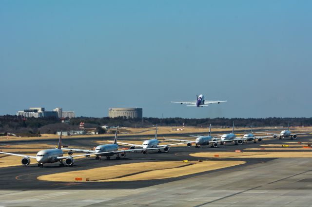 Airbus A380-800 (HS-TUE)