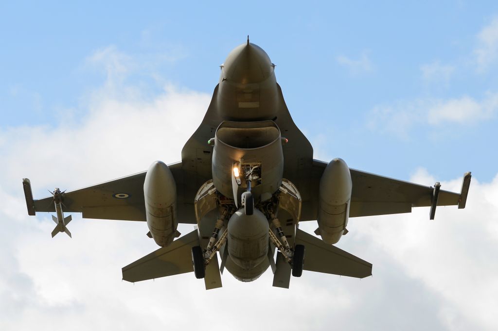 Lockheed F-16 Fighting Falcon (028)