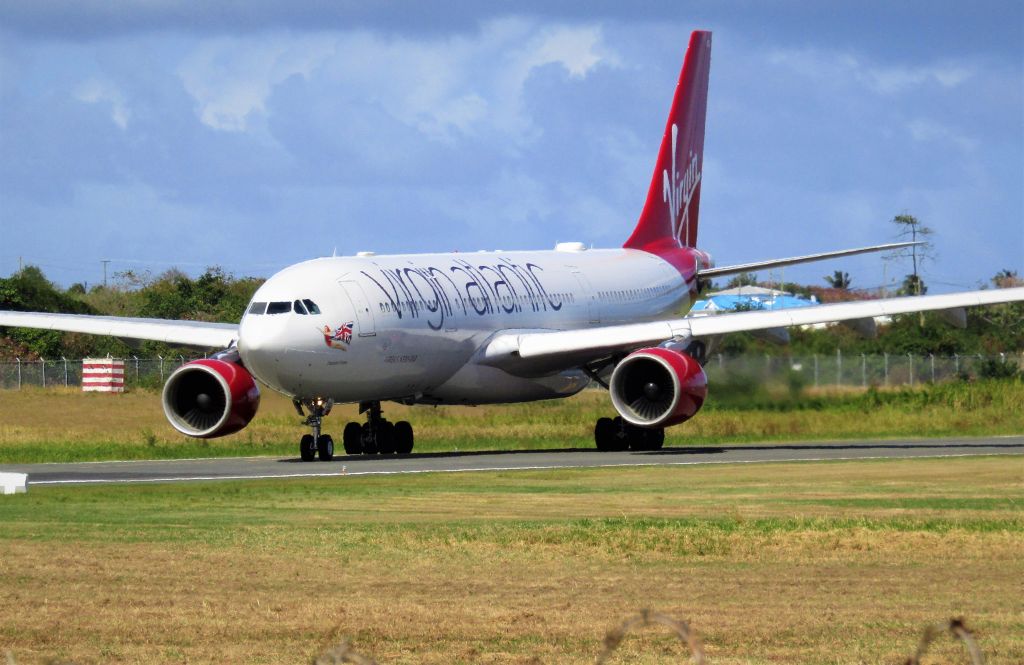 Airbus A330-200 (G-VWND)
