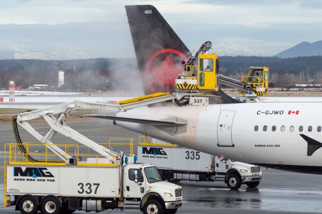 Airbus A321 (C-GJWO)