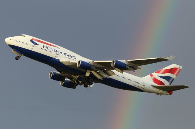 Boeing 747-400 (G-BNLV) - British Airways, B747-436, departs runway 027L, LHR.