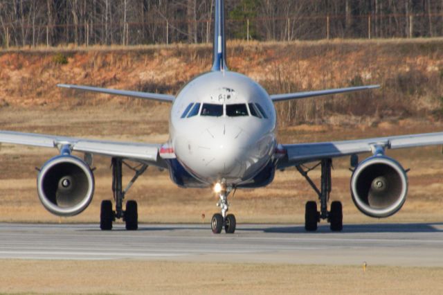 Airbus A319 (N750UW)