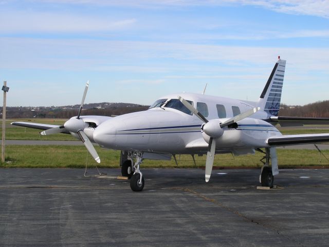 Piper Navajo (N4266Y)