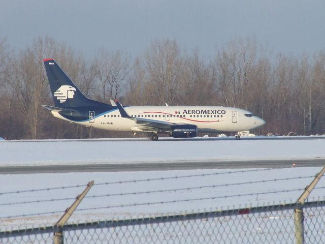 Boeing 737-700 (XA-MAH)