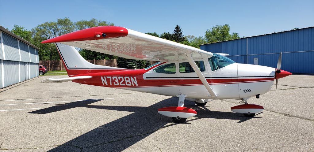 Cessna Skylane (N7328N) - 1974 model "P"