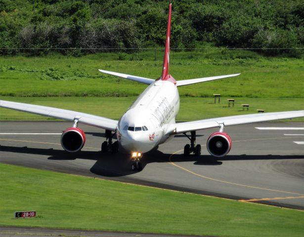 Airbus A330-200 (G-VMIK)