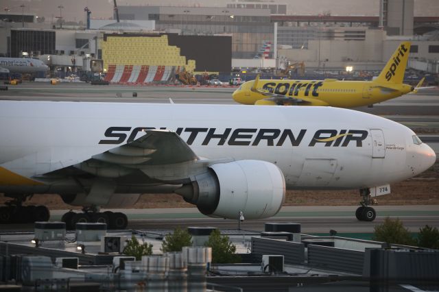 BOEING 777-200LR (N774SA)