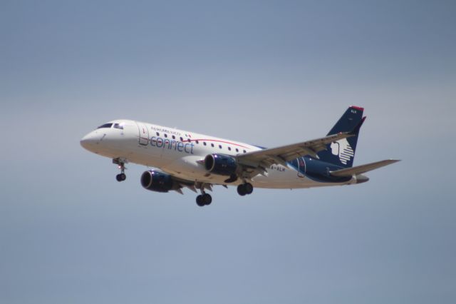 Embraer 170/175 (XA-ALH) - FINAL APPROACH 27 MMTJ