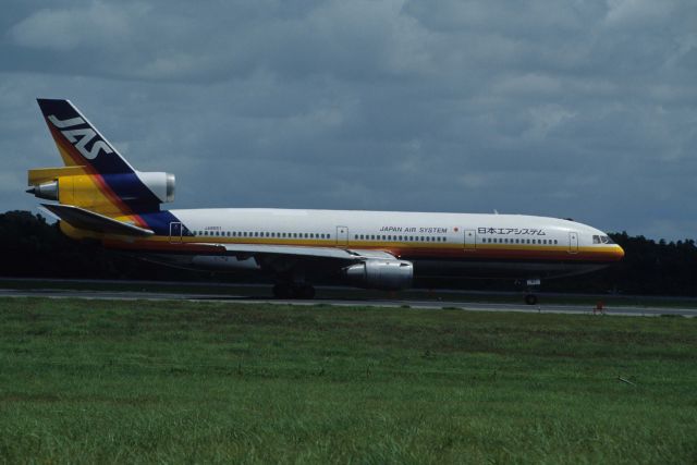 McDonnell Douglas DC-10 (JA8551) - Departure at Narita Intl Airport Rwy16 on 1992/08/21