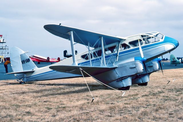 VH-IAN — - DE HAVILLAND DH-89A DOMINIE - REG : VH-IAN (CN 6655) - BALLARAT VIC. AUSTRALIA - YBLT 16/2/1986