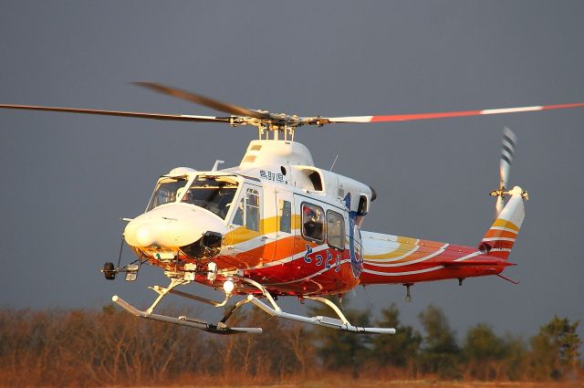 Bell 412 (JA31TT)