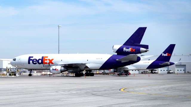 McDonnell Douglas DC-10 (N307FE) - April 16, 2015 12.34 PM