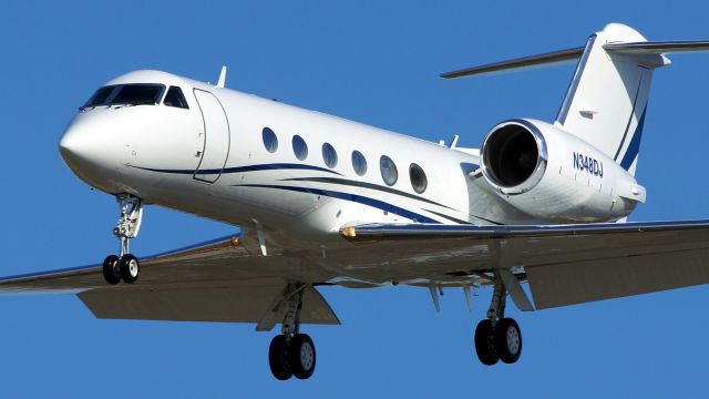 Gulfstream Aerospace Gulfstream IV (N348DJ) - 31L approach.