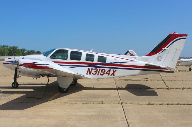 Beechcraft Baron (58) (N3194X)