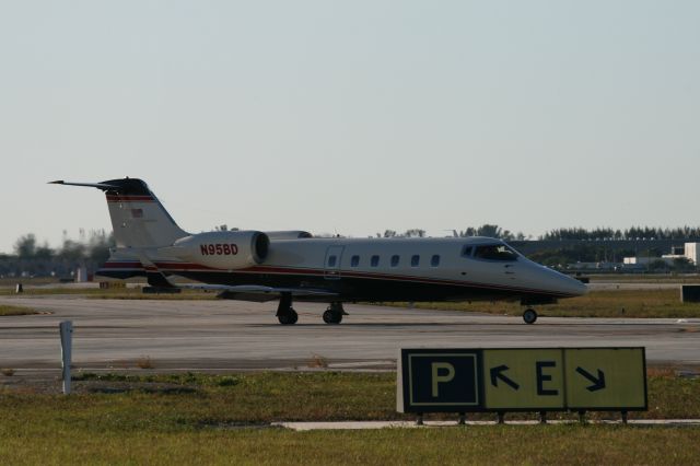 Learjet 60 (N95BD)