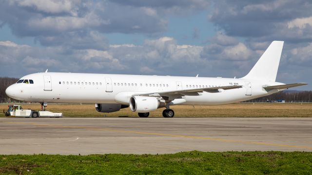 Airbus A321 (VQ-BHK)