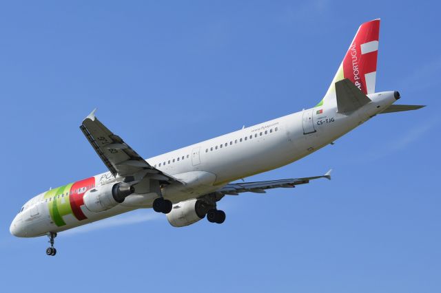 Airbus A321 (CS-TJG)