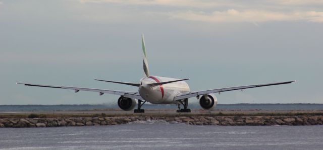 BOEING 777-300ER (A6-ECO)