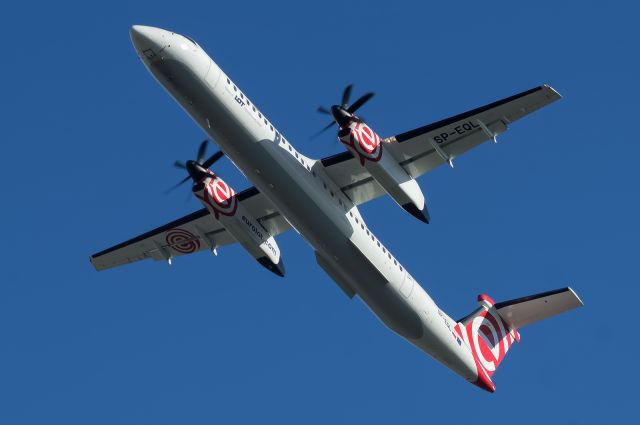 de Havilland Dash 8-400 (SP-EQL)