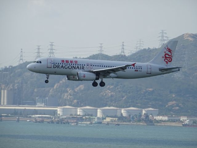 Airbus A320 (B-HSD)