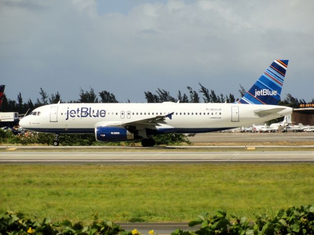 Airbus A320 (N633JB)