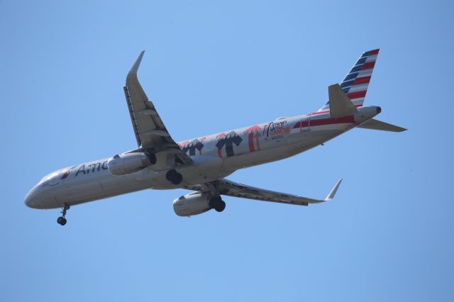 Airbus A321 (N162AA)