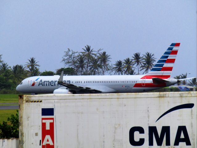Boeing 757-200 (N172AJ)
