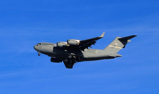 Boeing Globemaster III (97-7172) - 12/09/18 inbound for Eppley