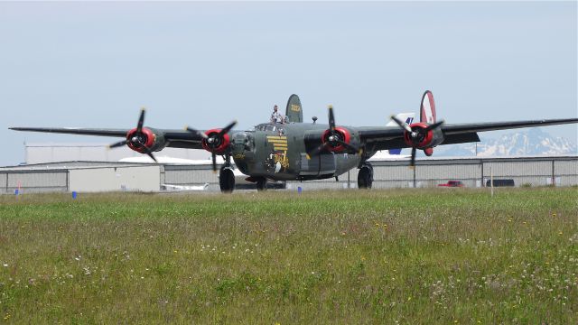 Consolidated B-24 Liberator (N224J) - Collings Foundations B-24J Liberator (Ser#44-44052) taxis onto Kilo-7 heading for the Historic Flight Foundation ramp, 6/15/12.