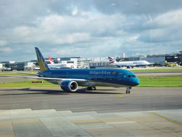 VN-A781 —
