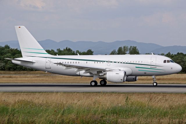 Airbus A319 (D-AHAD)