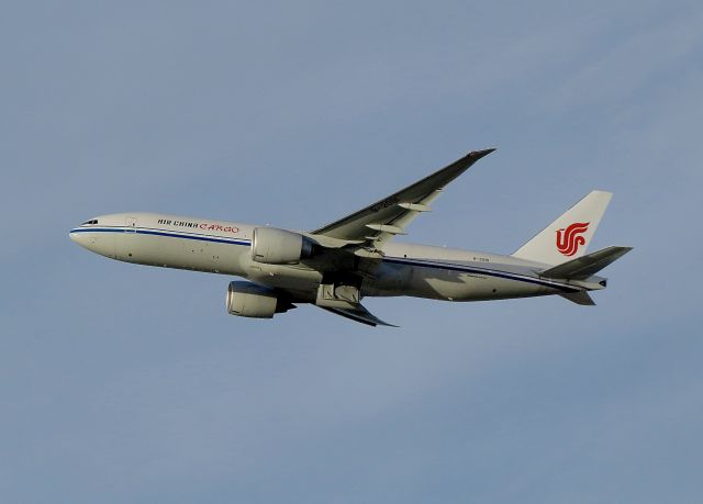 Boeing 777-200 (B-2091) - a rel=nofollow href=http://flightaware.com/live/flight/B2091/history/20141207/2310Z/KLAX/ZSPDhttp://flightaware.com/live/flight/B2091/history/20141207/2310Z/KLAX/ZSPD/a