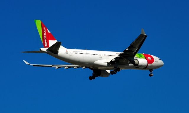 Airbus A330-200 (CS-TOE) - 2011